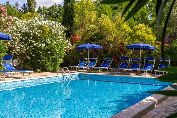 Pool - Agriturismo 'Trilo Begonia' with Pool, Wi-Fi & Garden (Marina di Grosseto)