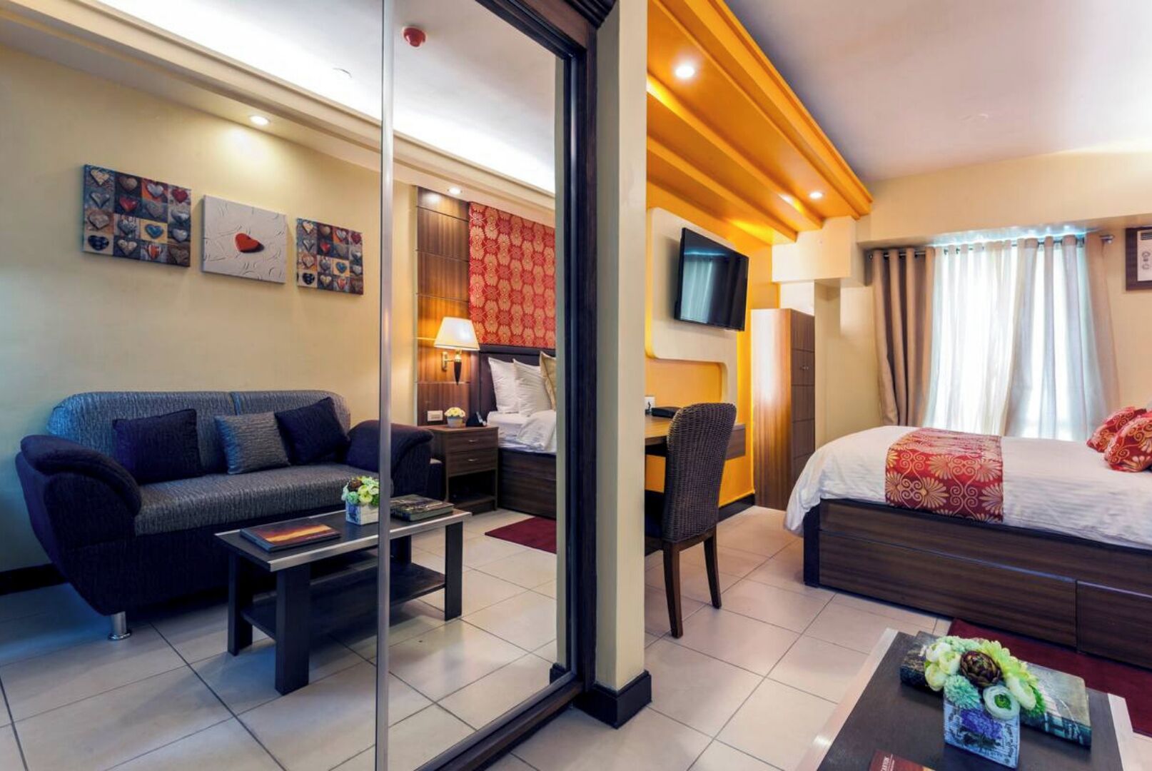 1 bedroom, desk, WiFi, bed sheets
