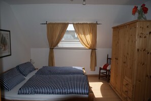 2 bedrooms, in-room safe, travel cot, WiFi