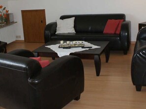 Una televisión, videojuegos