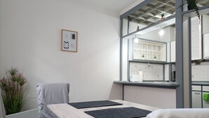 Dining - Apartment city district 1 (Bremerhaven)