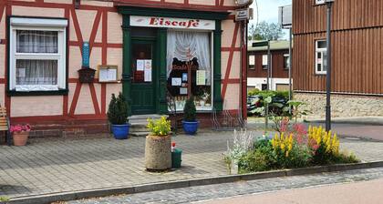 Ferienzimmer Eiscafé Hartmann - Ferienzimmer mit Doppelbett