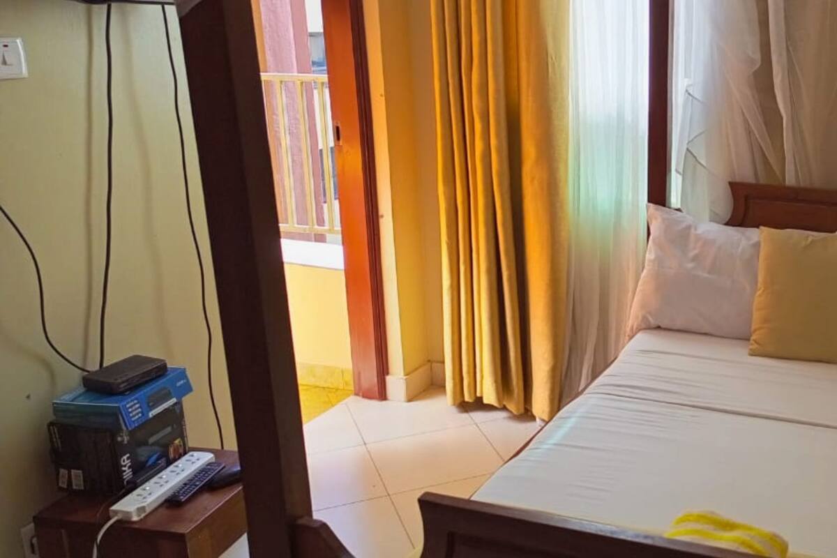 1 bedroom, iron/ironing board, free WiFi, wheelchair access