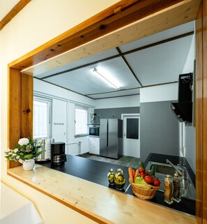 Refrigerador y microondas 