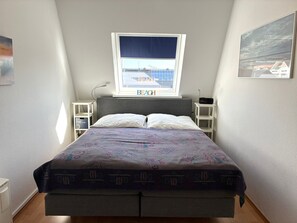 2 bedrooms