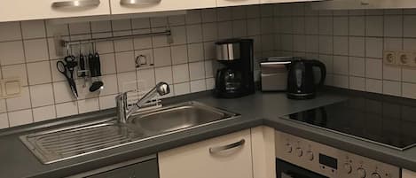 Refrigerador, horno, lavavajillas