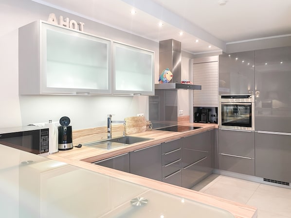 Fridge, microwave, oven, dishwasher