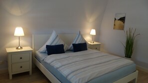 2 Schlafzimmer, Reisekinderbett, WLAN