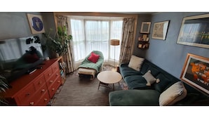 Living area - Spacious House on the main Margate Sands with a walk to the station (Newcastle-upon-Tyne)