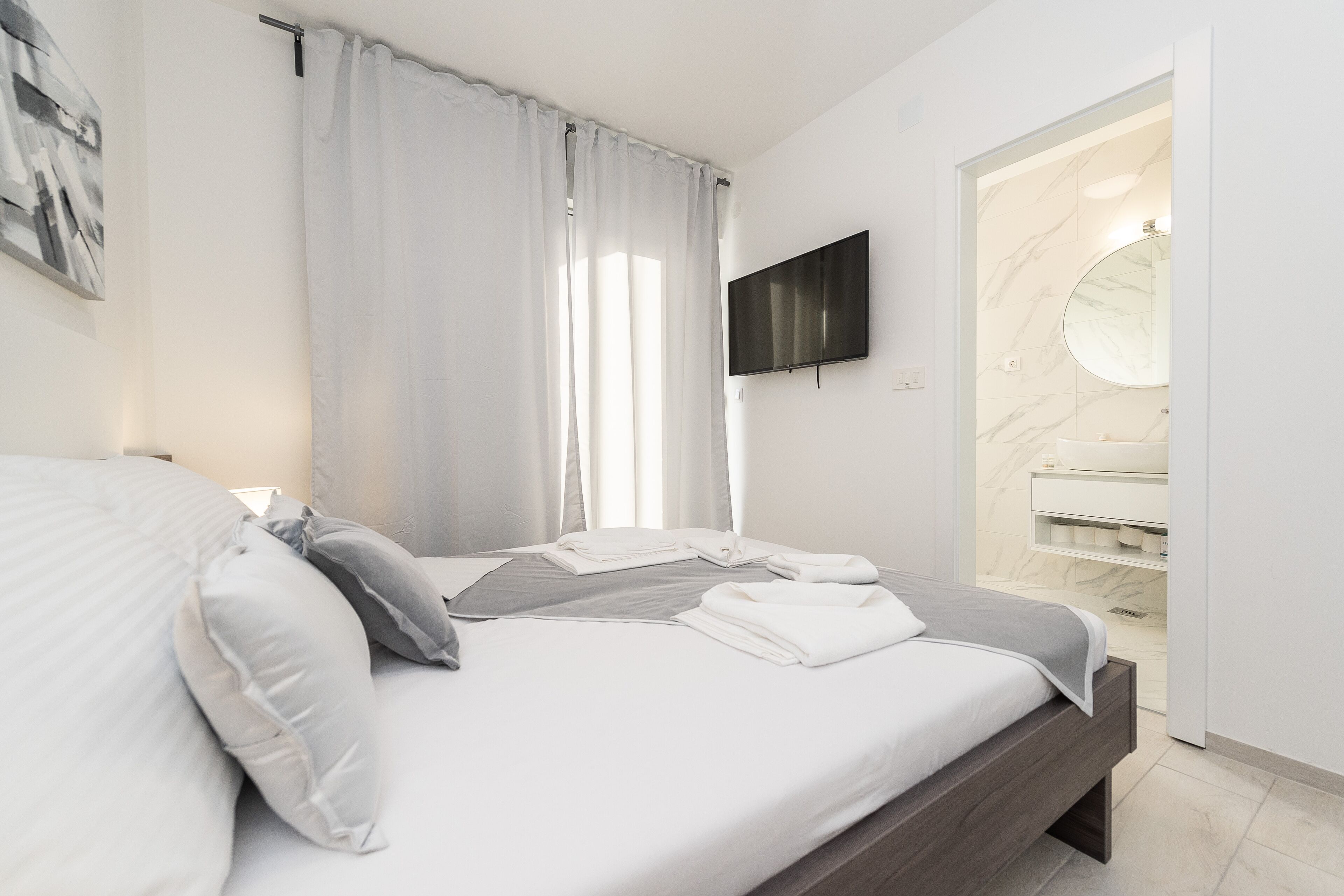 Double Room, Balcony | Free WiFi, bed sheets