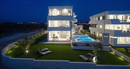 Apartments & Rooms Pool Villas Maris B