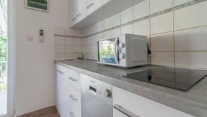 Apartment (One Bedroom Apartment with Terrace - ) | Private kitchen | Fridge - Apartments Lucia Biograd (Biograd na Moru)