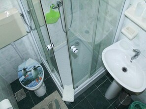 Apartment (One Bedroom Apartment with Balcony - ) | Bathroom