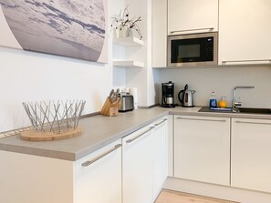 Køleskab, mikrobølgeovn, ovn, opvaskemaskine