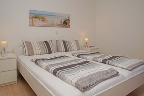 2 Schlafzimmer, Reisekinderbett, WLAN
