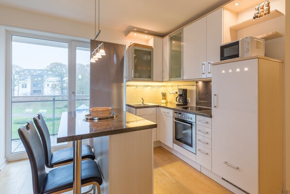 Køleskab, mikrobølgeovn, ovn, opvaskemaskine