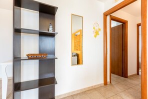 Interior - GuestHost - Lecce Colorful Apt with terrace and parking! x2 (Lecce)