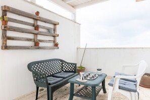 Terrace/patio - GuestHost - Lecce Colorful Apt with terrace and parking! x2 (Lecce)