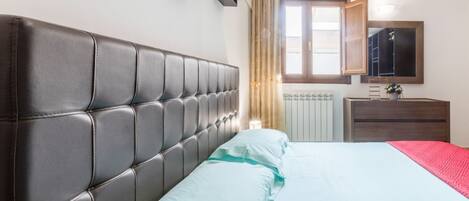 1 bedroom, iron/ironing board, WiFi