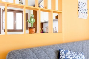 Interior - GuestHost - Lecce Colorful Apt with terrace and parking! x2 (Lecce)