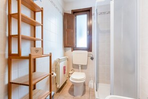 Shower, bidet - Lecce Colorful Apt with terrace and parking! x2 (Lecce)