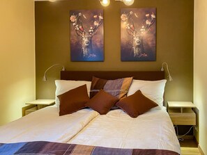 3 bedrooms, WiFi, bed sheets