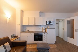 Kühlschrank, Mikrowelle, Geschirrspüler