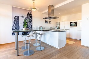 Kühlschrank, Ofen, Geschirrspüler