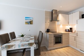 Køleskab, mikrobølgeovn, ovn, opvaskemaskine