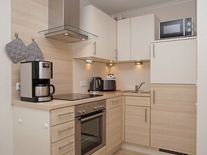 Køleskab, mikrobølgeovn, ovn, opvaskemaskine