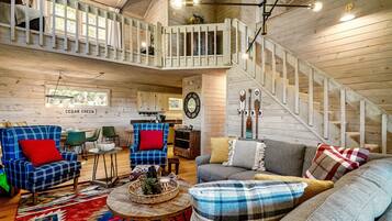 Smart TV, fireplace, books, offices