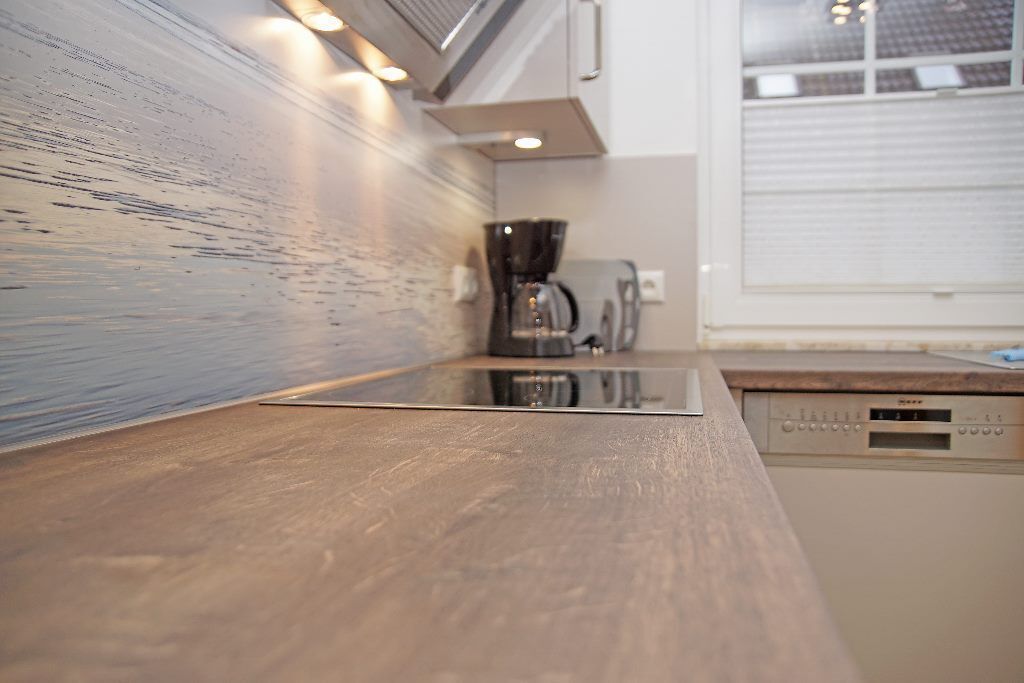 Kühlschrank, Mikrowelle, Ofen, Geschirrspüler