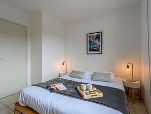 1 chambre, fer et planche à repasser, Wi-Fi