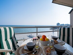 Outdoor dining - Morgane by Interhome (Quiberon)