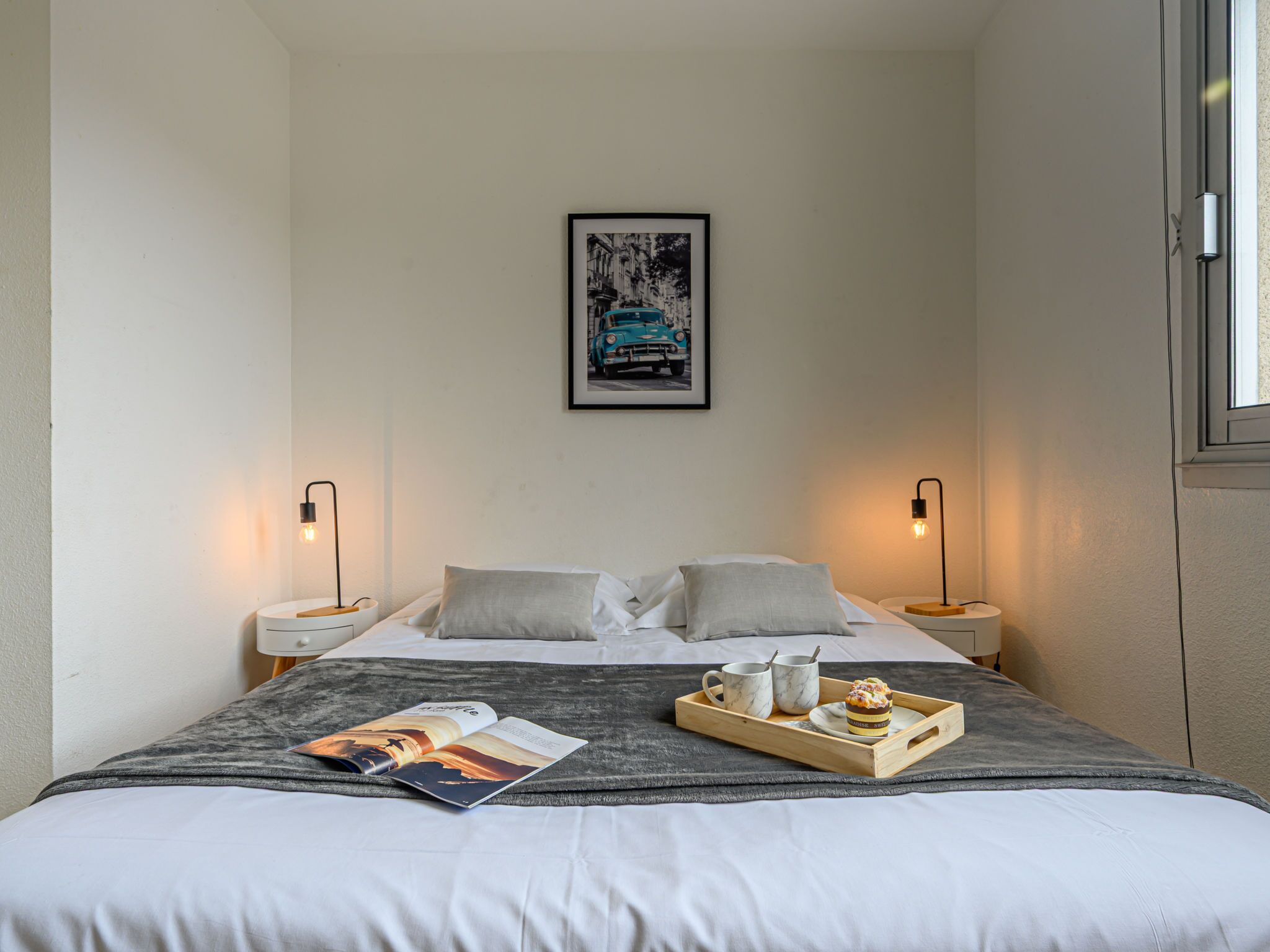 1 slaapkamer, een strijkplank/strijkijzer, wifi