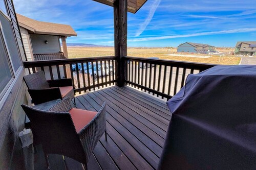 Family Condo Getaway near Grand Targhee, Yellowstone, + Grand Teton