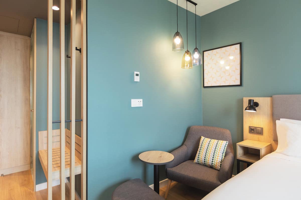 1 bedroom, in-room safe, desk, laptop workspace