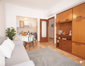 Appartamento | Area soggiorno | TV