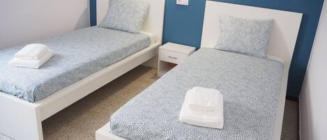 2 bedrooms, iron/ironing board, free WiFi, bed sheets