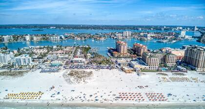 2/2 Penthouse, Clearwater Beach, 801 Avalon!
