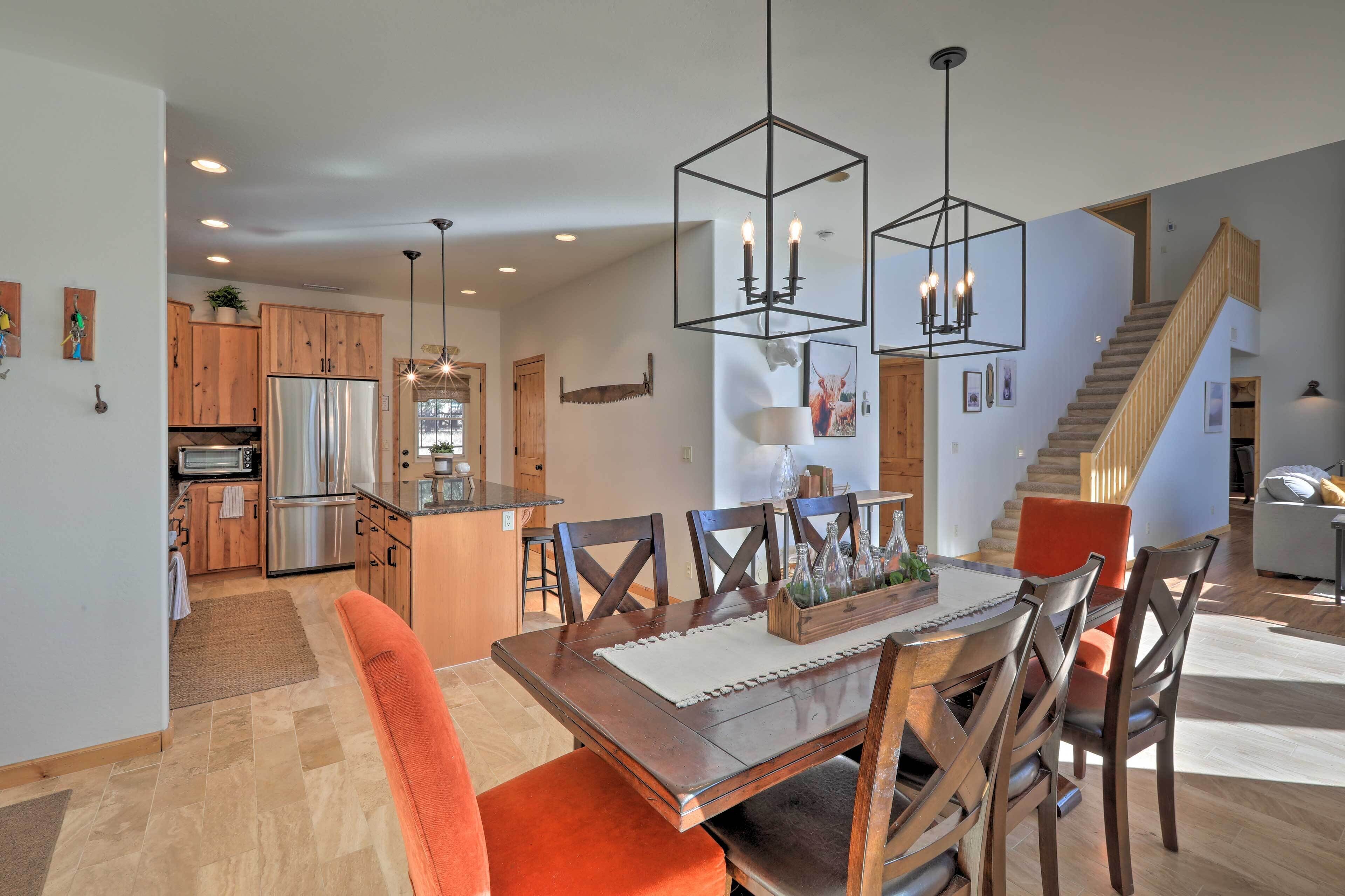 Cabin in Munds Park by Pinewood Golf Course!