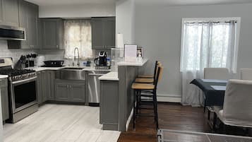 KylskÄp, mikrovÄgsugn, ugn och spishÀll