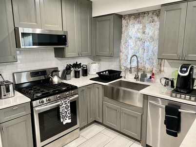 FIFA World Cup Sleeps 10 near MetLife and New York ★★FREE Driveway Parking★★