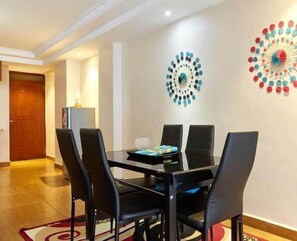 Dining - Stay.Plus Skyline Apartment Kilimani (Nairobi)
