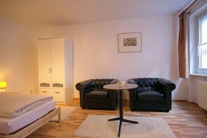 1 chambre, Wi-Fi gratuit, draps fournis
