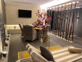 Couples treatment rooms, sauna, steam room, Turkish bath