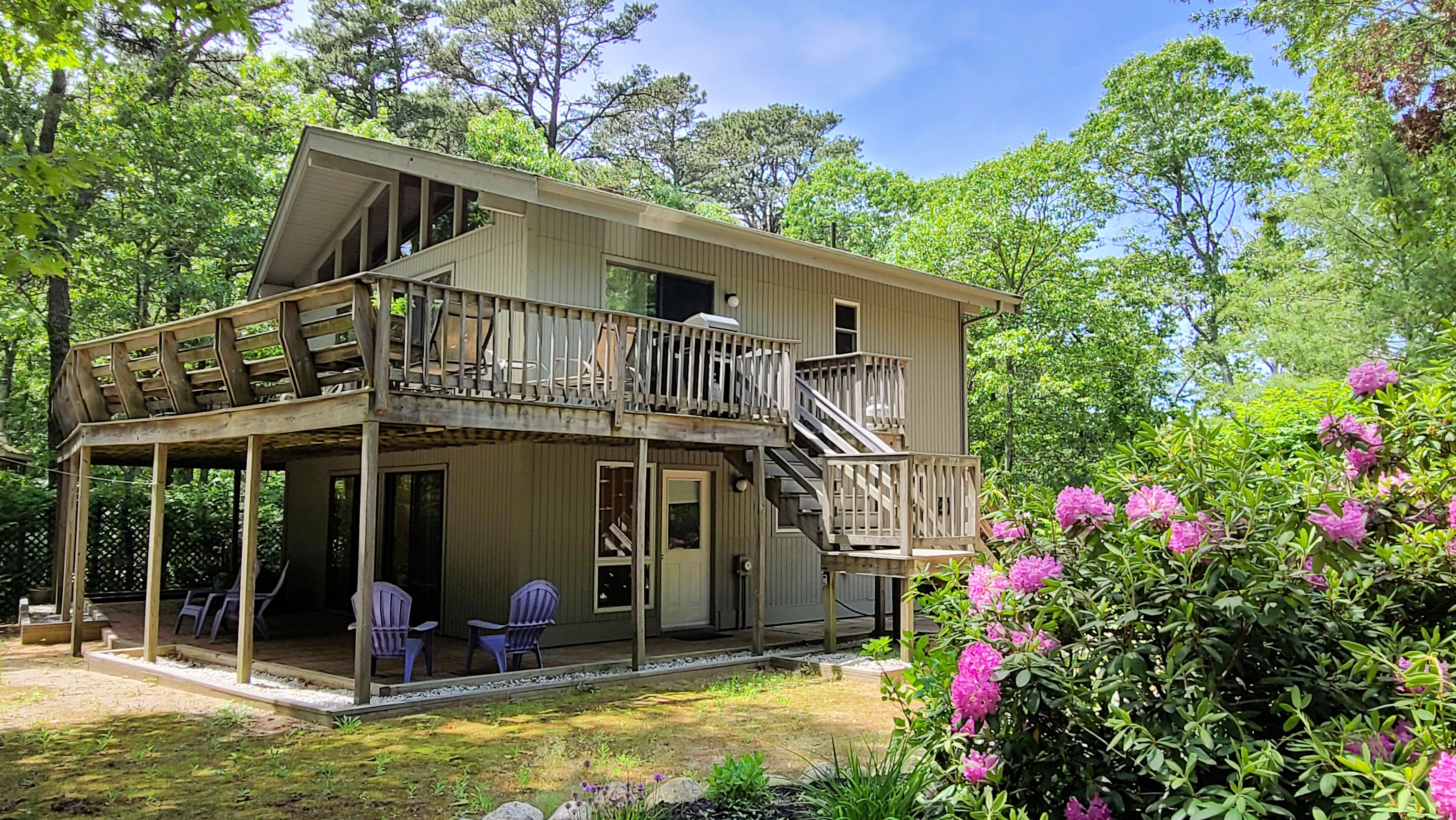 Comfortable 3BD--A/C, Large Deck, Outdoor Shower, Pool Table