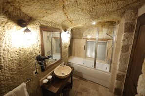 Bathroom - Ürgüp Cave Suites (Ürgüp)
