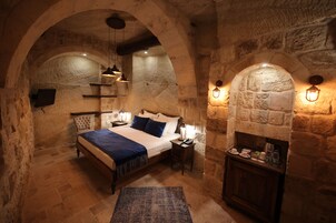 Habitación estándar | Ropa de cama de alta calidad, minibar, caja fuerte