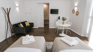 Camera Standard con letto matrimoniale o 2 letti singoli, 1 camera da letto, bagno privato | Biancheria da letto ipoallergenica, culla da viaggio, Wi-Fi gratuito